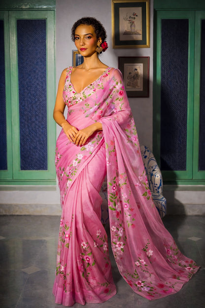 Baavli luxury designer store, New Delhi.
Indian wedding, lehenge, Bride, Indian bride, bridesmaid, Suit sets, Kaftan, sharara, jacket, kurta.
baavli launching its new collection, Dhan Mill, Hand painted, hand embroidered, Designer Label, Pink Saree