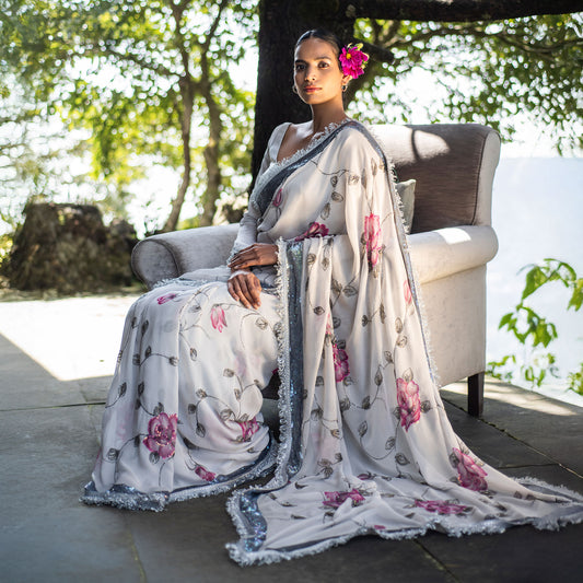 Baavli Designer Luxury Saari
Baavli luxury designer store, New Delhi.
Indian wedding, lehenge, Bride, Indian bride, bridesmaid, Suit sets, Kaftan, sharara, jacket, kurta.
baavli launching its new collection, Dhan Mill, Hand painted, hand embroidered, Designer Label