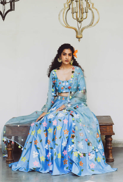 Baavli designer luxury lehenga set for Indian wedding khan market New Delhi.

Baavli luxury designer store, New Delhi.
Indian wedding, lehenge, Bride, Indian bride, bridesmaid, Suit sets, Kaftan, sharara, jacket, kurta.
baavli launching its new collection, Dhan Mill, Hand painted, hand embroidered, Designer Label