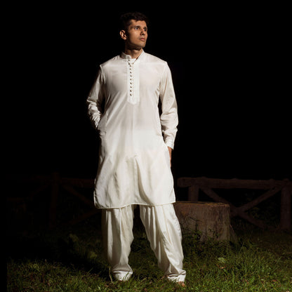 baavli designer luxury Hand embroidered Menswear Kurta set with Pathani Salwar. Khan Market, New Delhi, India 