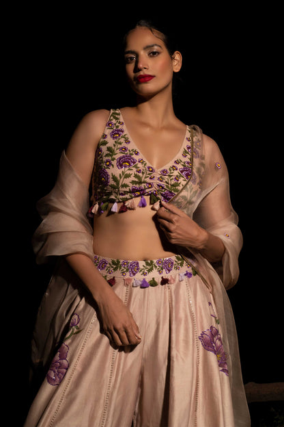 Baavli luxury designer store at Khan Market, New Delhi. Indian wedding, lehenge, Bride, Indian bride, bridesmaid. Saanjh Sharara Set. hand Painted, Hand Embroidered.