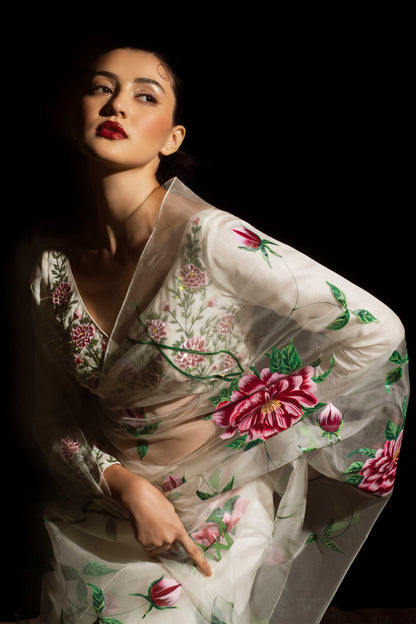 Baavli Designer Luxury Saari Indian wedding
Baavli luxury designer store, New Delhi.
Indian wedding, lehenge, Bride, Indian bride, bridesmaid, Suit sets, Kaftan, sharara, jacket, kurta.
baavli launching its new collection, Dhan Mill, Hand painted, hand embroidered, Designer Label