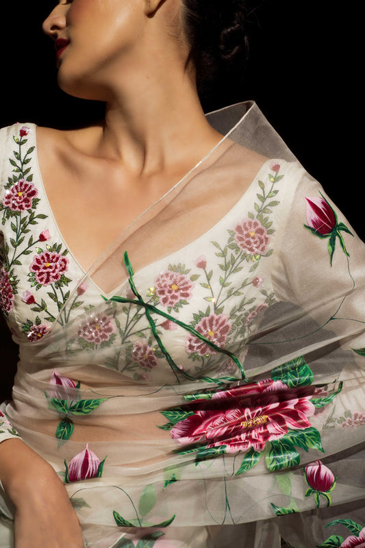 Baavli luxury designer store, New Delhi.
Indian wedding, lehenge, Bride, Indian bride, bridesmaid, Suit sets, Kaftan, sharara, jacket, kurta.
baavli launching its new collection, Hand painted, hand embroidered, Designer Label