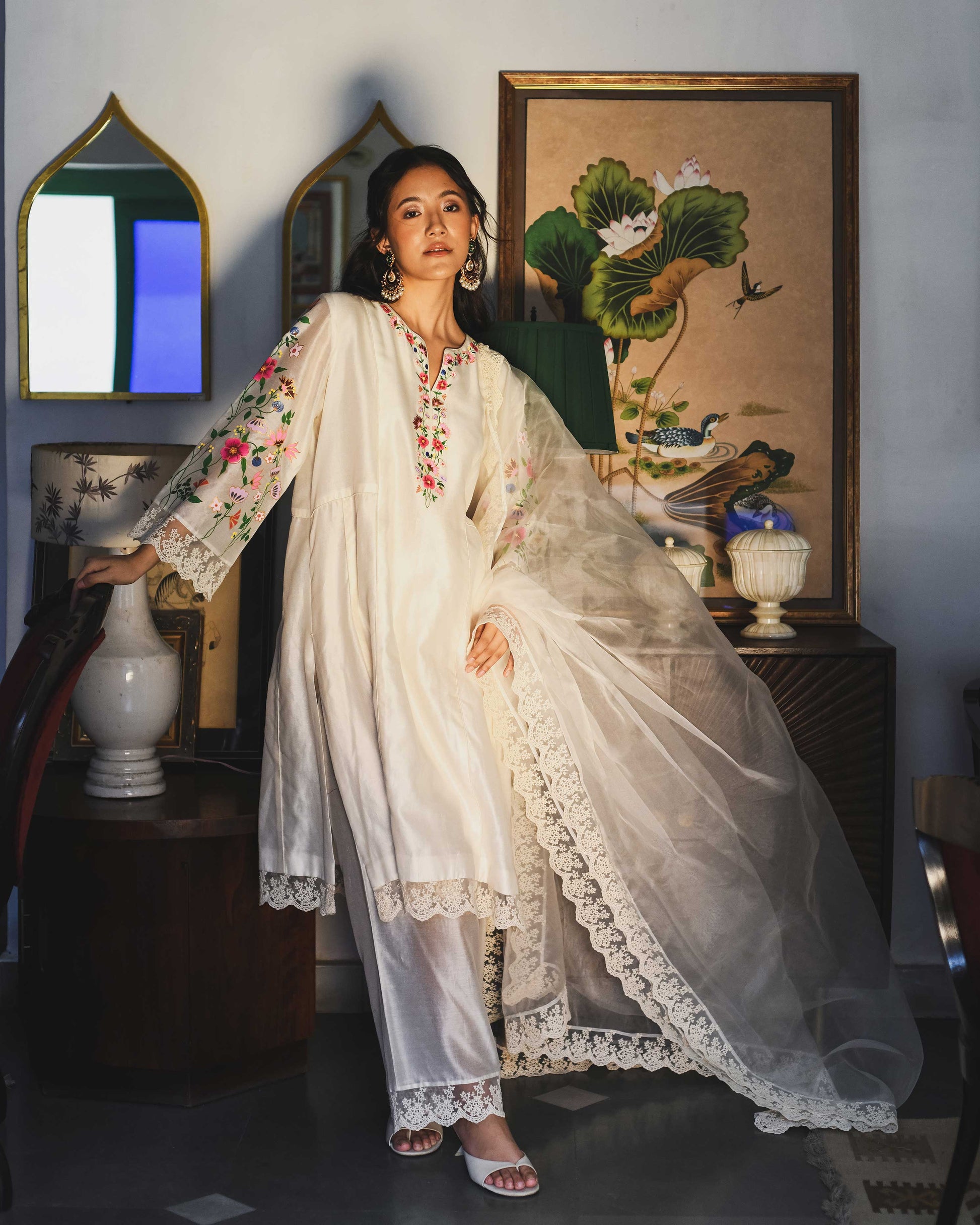 Baavli luxury designer store at Khan Market, New Delhi.
Indian wedding, lehenge, Bride, Indian bride, bridesmaid.
baavli launching its new collection, Shringar, White suit set, Gauri.