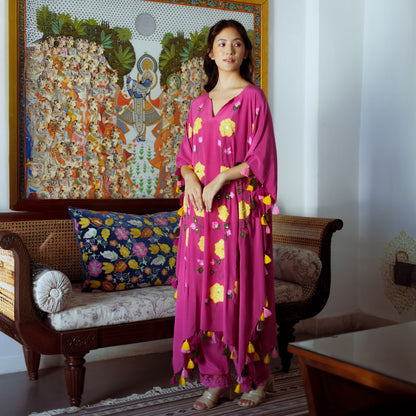 Baavli luxury designer store at Khan Market, New Delhi.
Indian wedding, lehenge, Bride, Indian bride, bridesmaid, Suit sets, Kaftan, sharara, jacket, kurta.
baavli launching its new collection, Shringar, Pink kaftan, Rukmini.