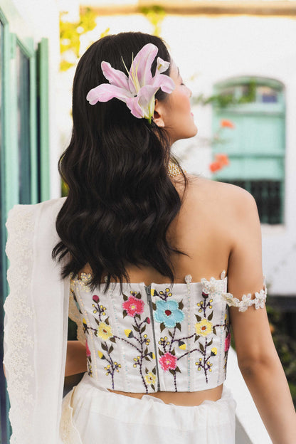 Baavli luxury designer store, New Delhi.
Indian wedding, lehenge, Bride, Indian bride, bridesmaid, Suit sets, Kaftan, sharara, jacket, kurta.
baavli launching its new collection, Dhan Mill, Hand painted, hand embroidered, Designer Label

hand embroidered Corset