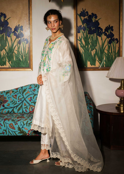 Baavli luxury designer store, New Delhi.
Indian wedding, lehenge, Bride, Indian bride, bridesmaid, Suit sets, Kaftan, sharara, jacket, kurta.
baavli launching its new collection, Dhan Mill, Hand painted, hand embroidered, Designer Label