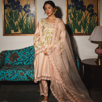 Baavli luxury designer store, New Delhi.
Indian wedding, lehenge, Bride, Indian bride, bridesmaid, Suit sets, Kaftan, sharara, jacket, kurta.
baavli launching its new collection, Shringar