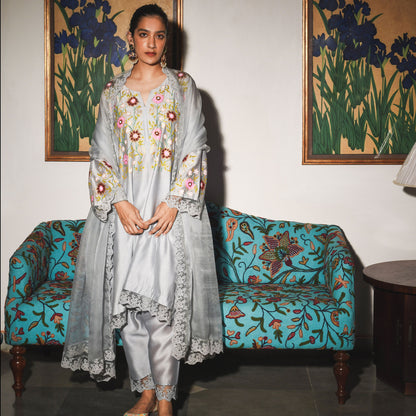 Baavli luxury designer store, New Delhi.
Indian wedding, lehenge, Bride, Indian bride, bridesmaid, Suit sets, Kaftan, sharara, jacket, kurta.
baavli launching its new collection, Dhan Mill, Hand painted, hand embroidered, Designer Label