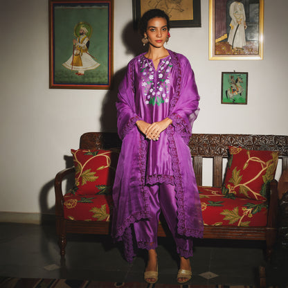 Baavli luxury designer store at Khan Market, New Delhi.
Indian wedding, lehenge, Bride, Indian bride, bridesmaid.
baavli launching its new collection, Shringar, Purple suit set, Nitara.