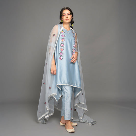 Baavli luxury designer store at Khan Market, New Delhi. Indian wedding, lehenge, Bride, Indian bride, bridesmaid. Suit set, Blue, Hand painted & hand Embroidered