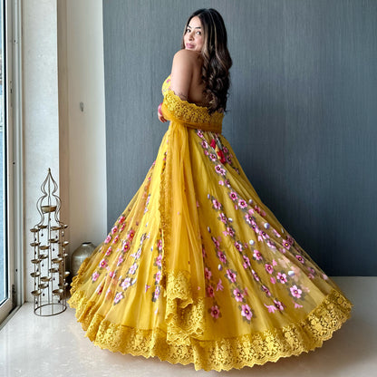 Baavli luxury designer store at Khan Market, New Delhi.
Indian wedding, lehenge, Bride, Indian bride, bridesmaid, Suit sets, Kaftan, sharara, jacket, kurta.
baavli launching its new collection, Shringar, Aruni orange lehenga set.

celebrity styling, Gurleen Gambhir Khakhar. Mumbai