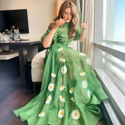 nupur sanon wearing baavli luxury Designer Green Lehenga set
Baavli luxury designer store, New Delhi.
Indian wedding, lehenge, Bride, Indian bride, bridesmaid, Suit sets, Kaftan, sharara, jacket, kurta.
baavli launching its new collection,