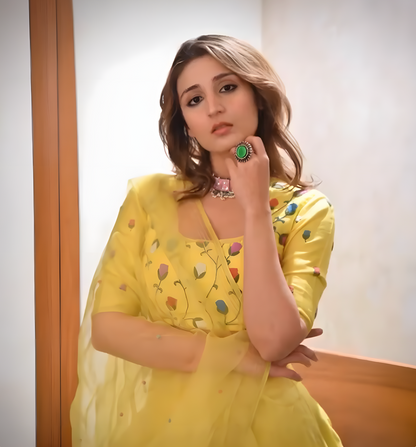Citron As Seen On Dhvani Bhanushali